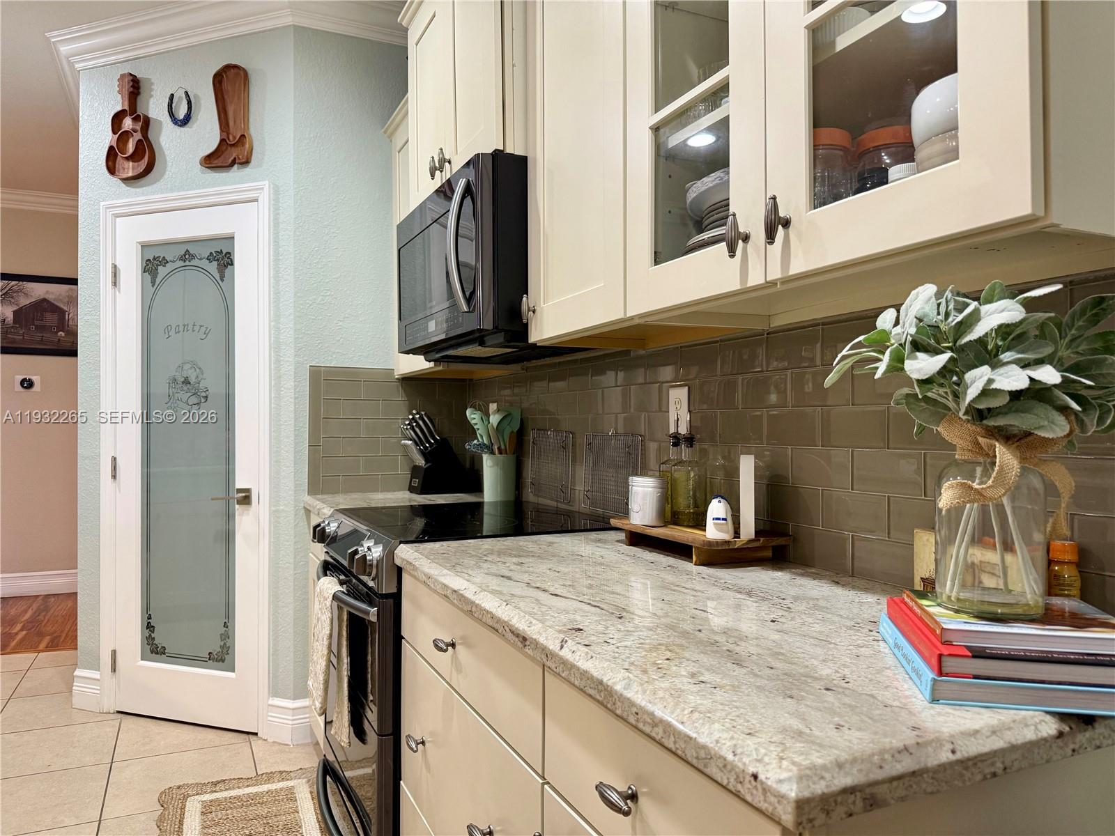 REDLAND REEF - Residential