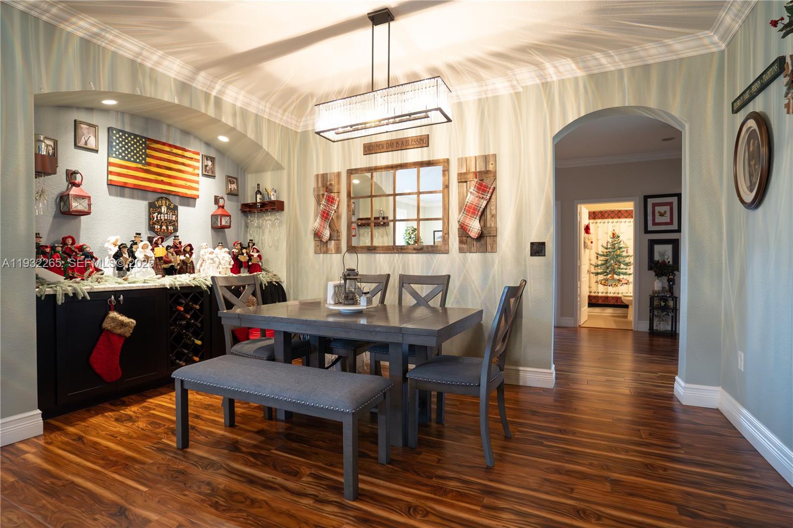 REDLAND REEF - Residential