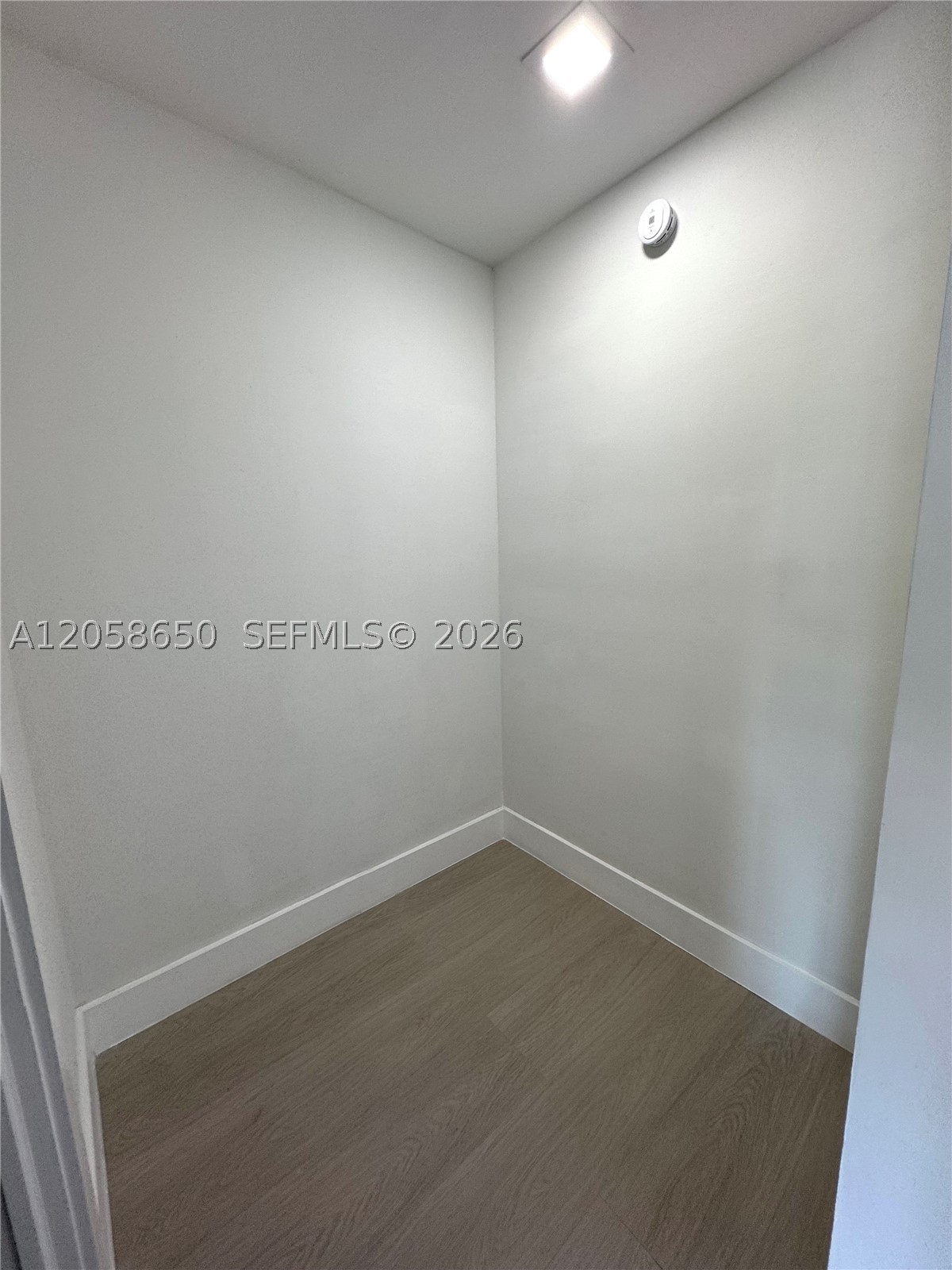 300 Bayview Dr 1201