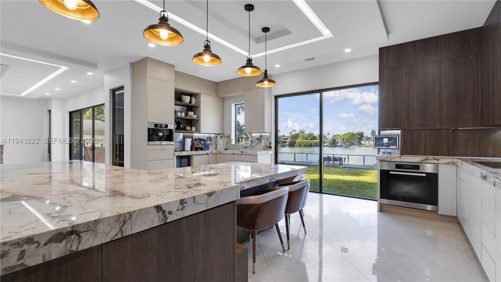 ENCHANTED LAKE - Residential