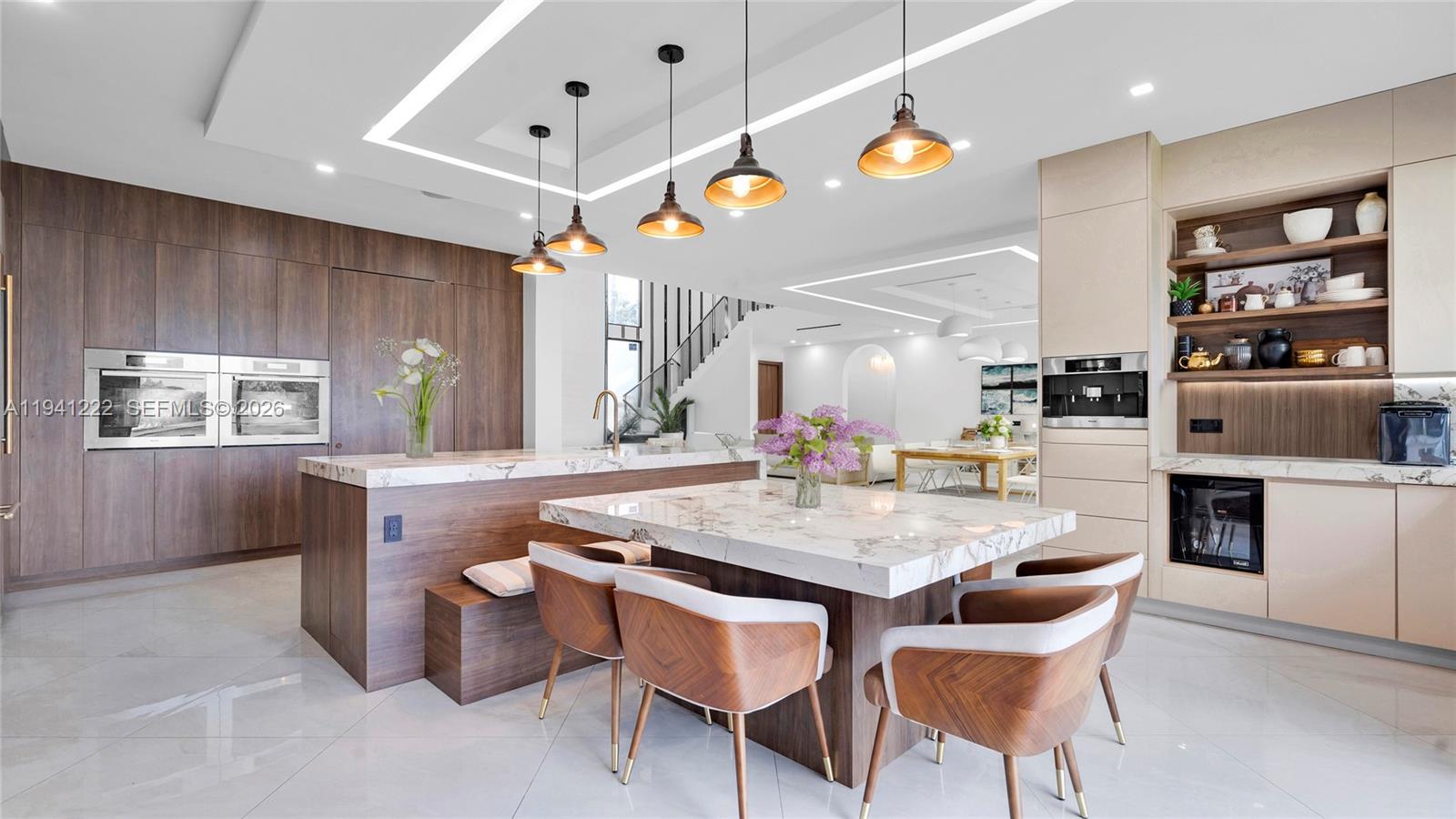 ENCHANTED LAKE - Residential