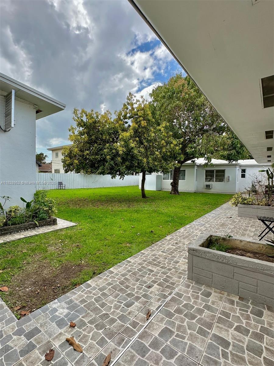 62 NE 78th St 4