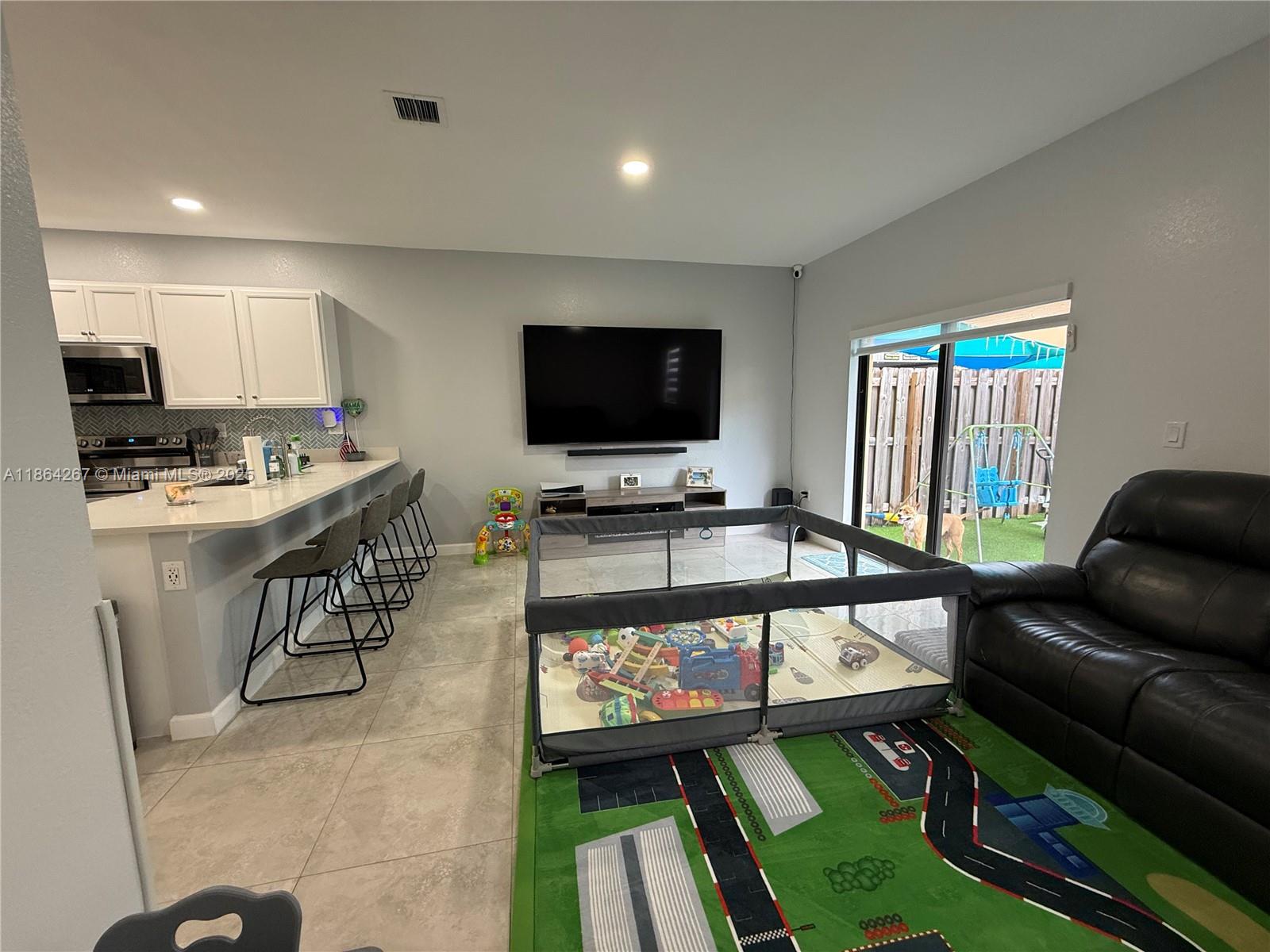 BAYWINDS OF DOMINICA AND - Residential