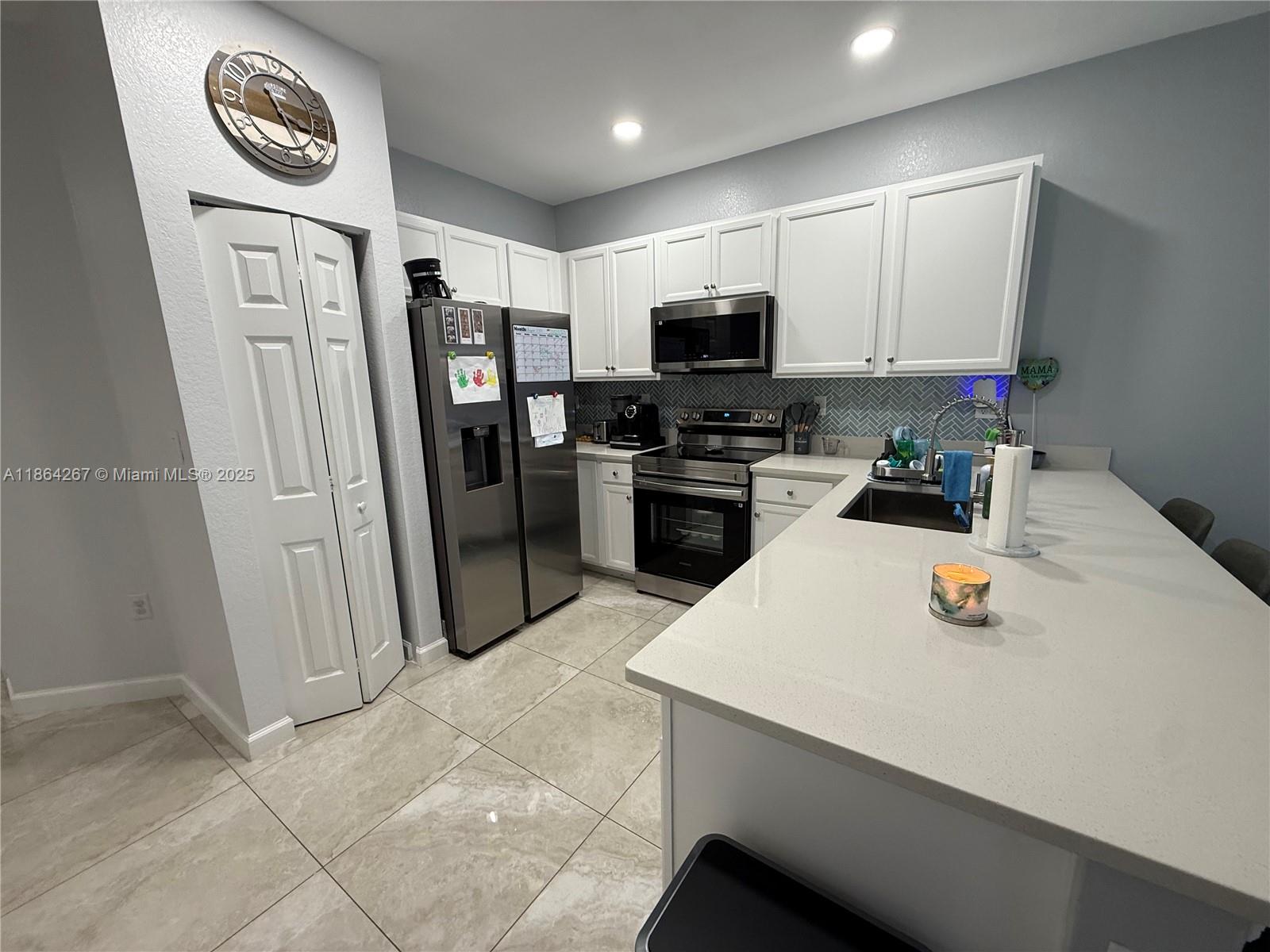 BAYWINDS OF DOMINICA AND - Residential