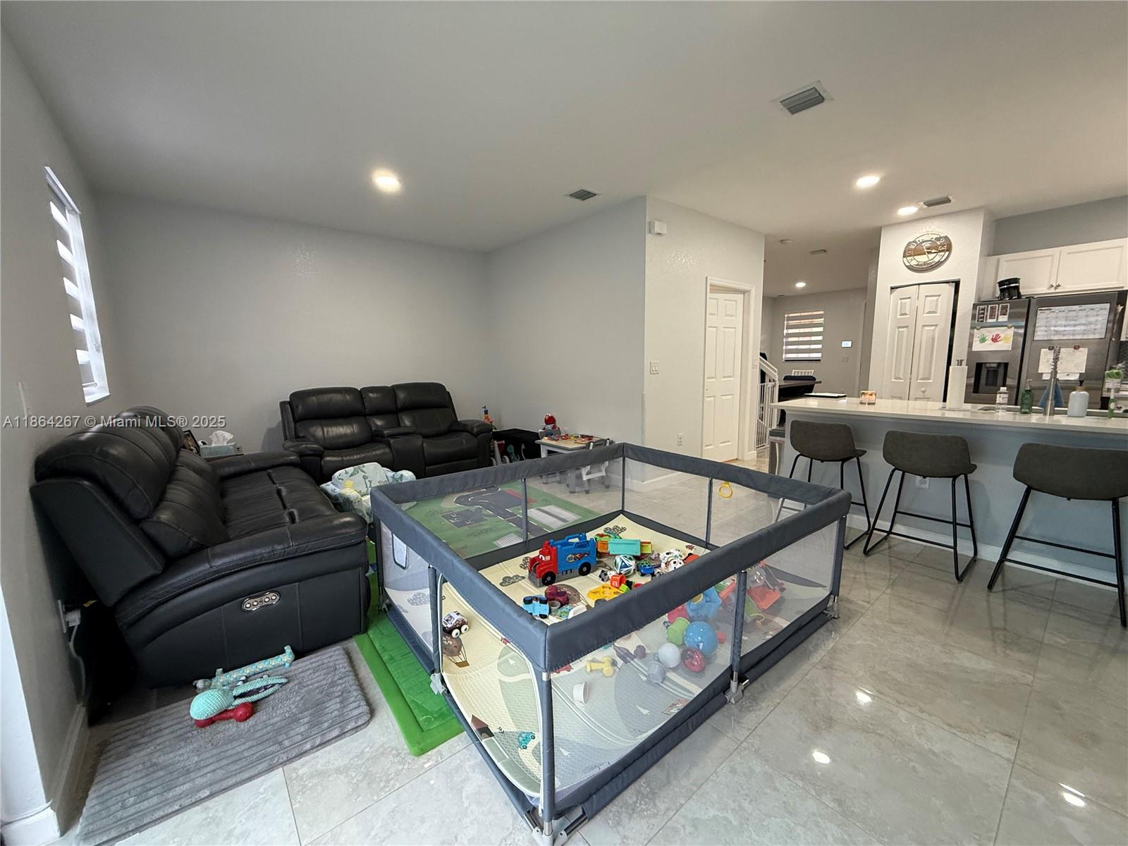 BAYWINDS OF DOMINICA AND - Residential