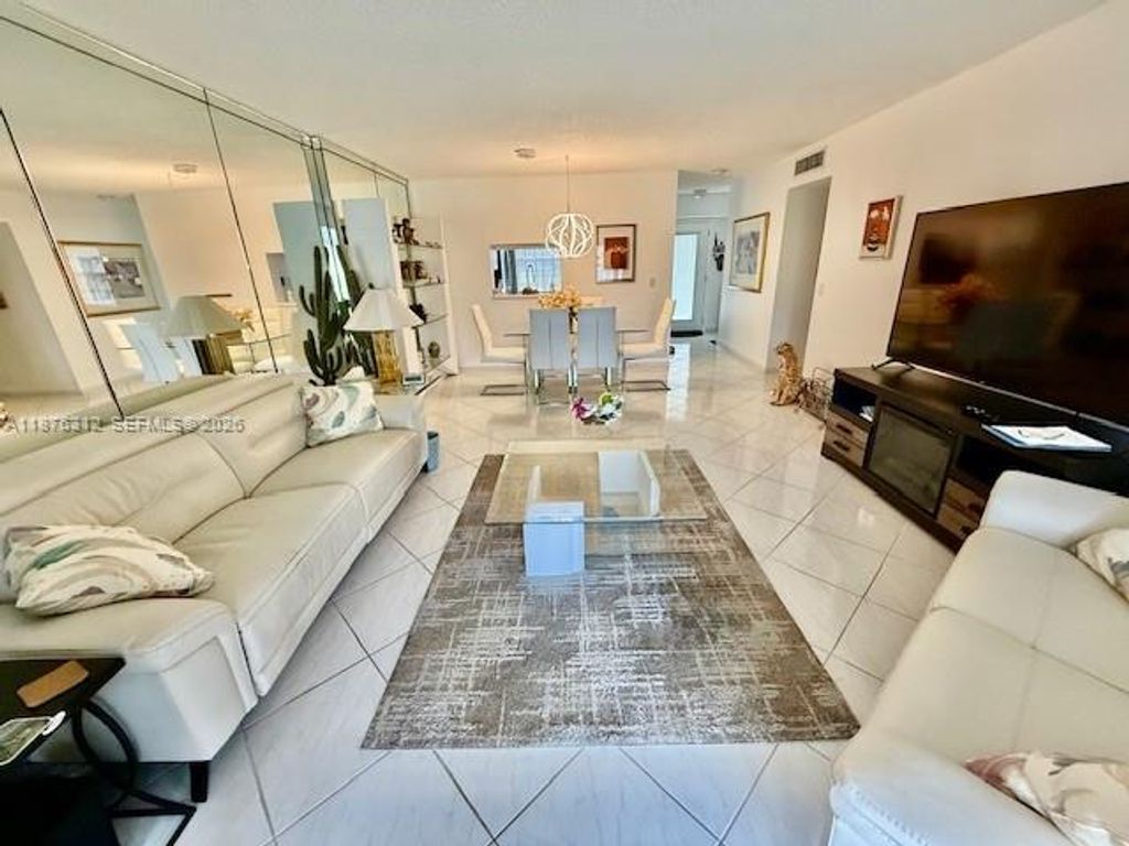 Photo of 1025 SE 4th Ave #101, Dania Beach, FL 33004 (MLS # A11876312)