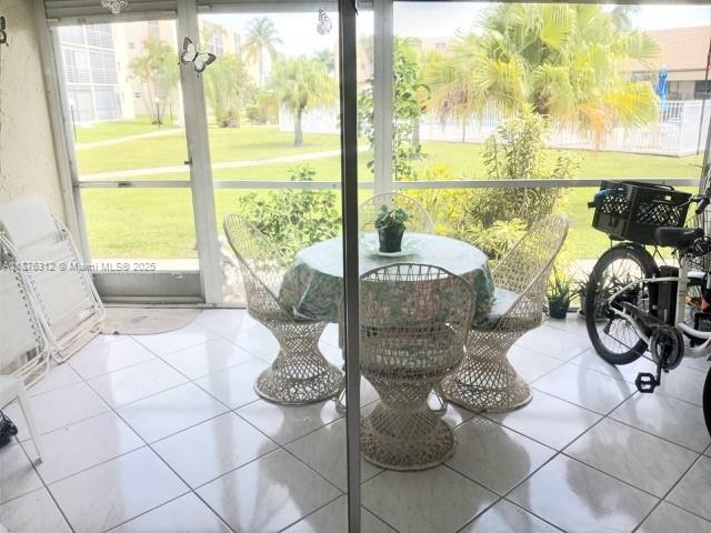 MEADOWBROOK LAKES CONDO - Residential