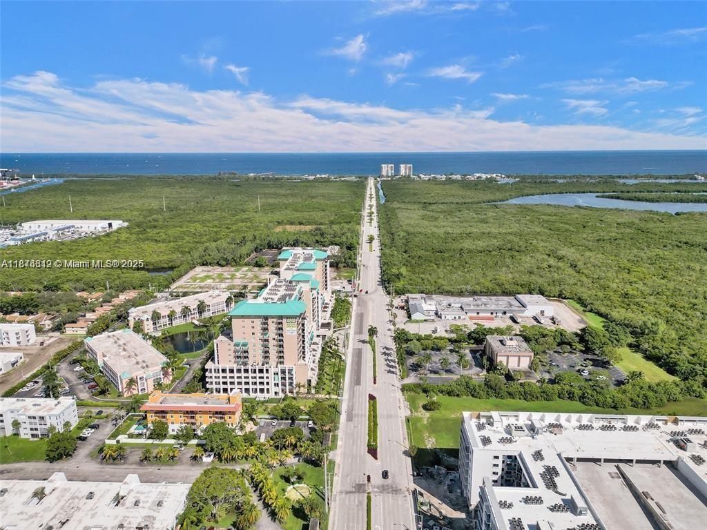 MEADOWBROOK LAKES CONDO - Residential