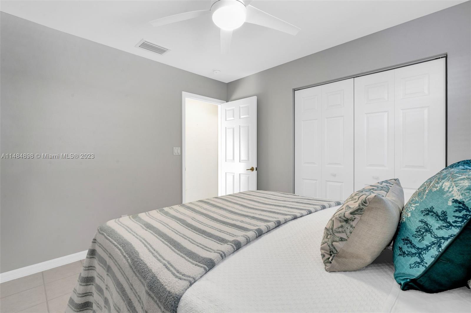 PORT LARGO 3RD ADD - Residential