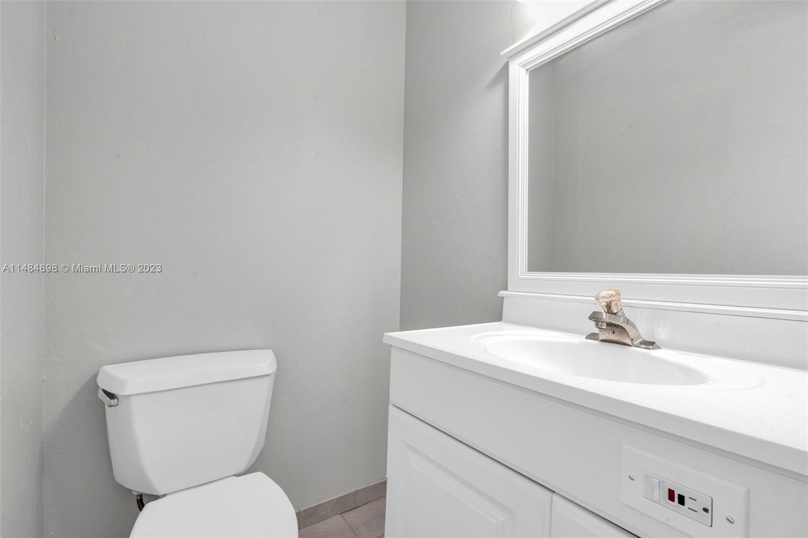 PORT LARGO 3RD ADD - Residential