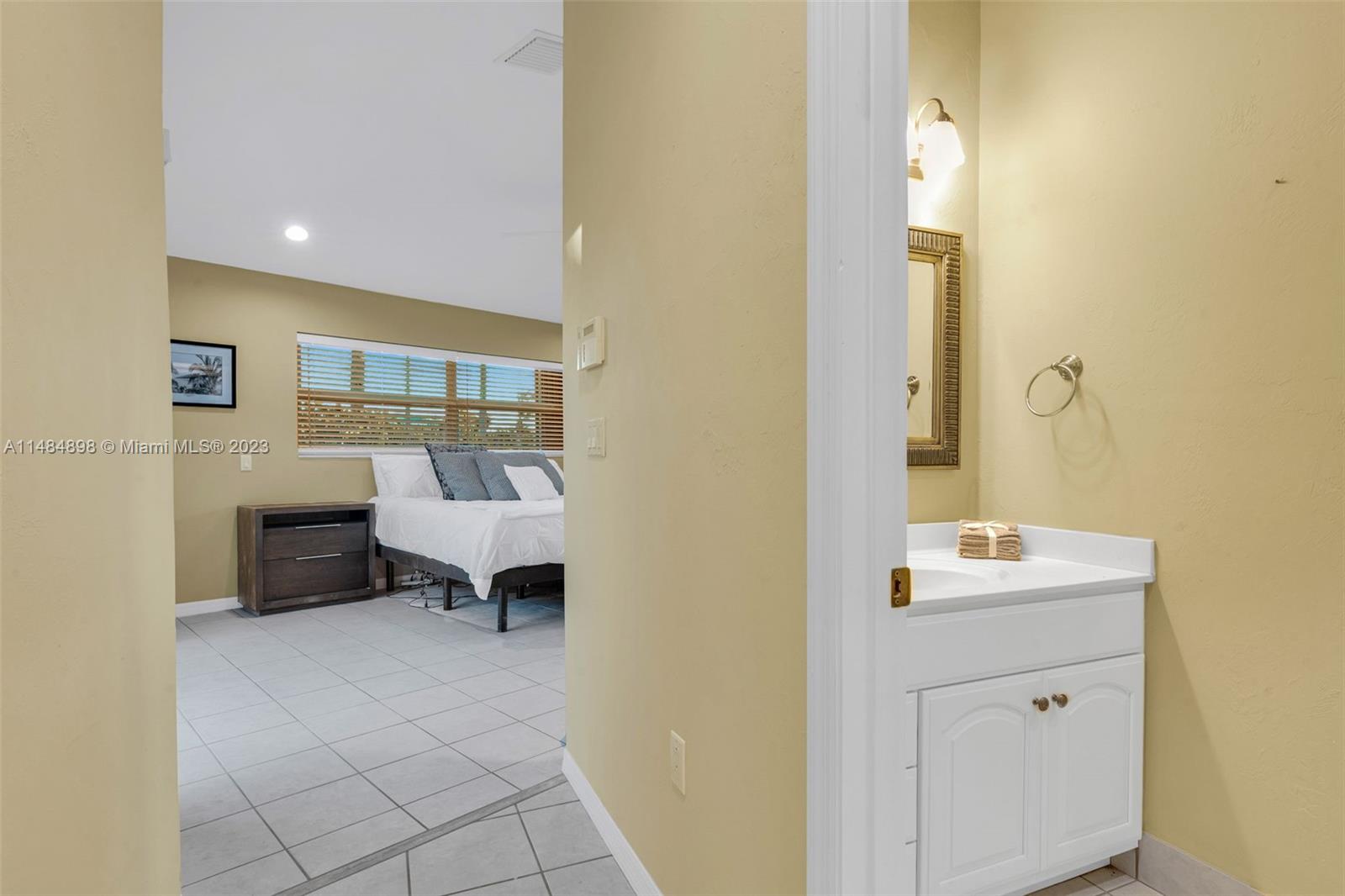 PORT LARGO 3RD ADD - Residential