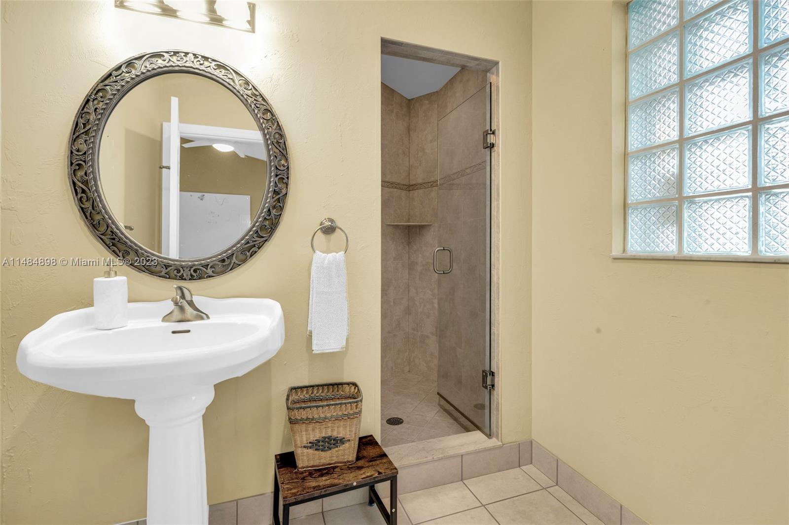 PORT LARGO 3RD ADD - Residential