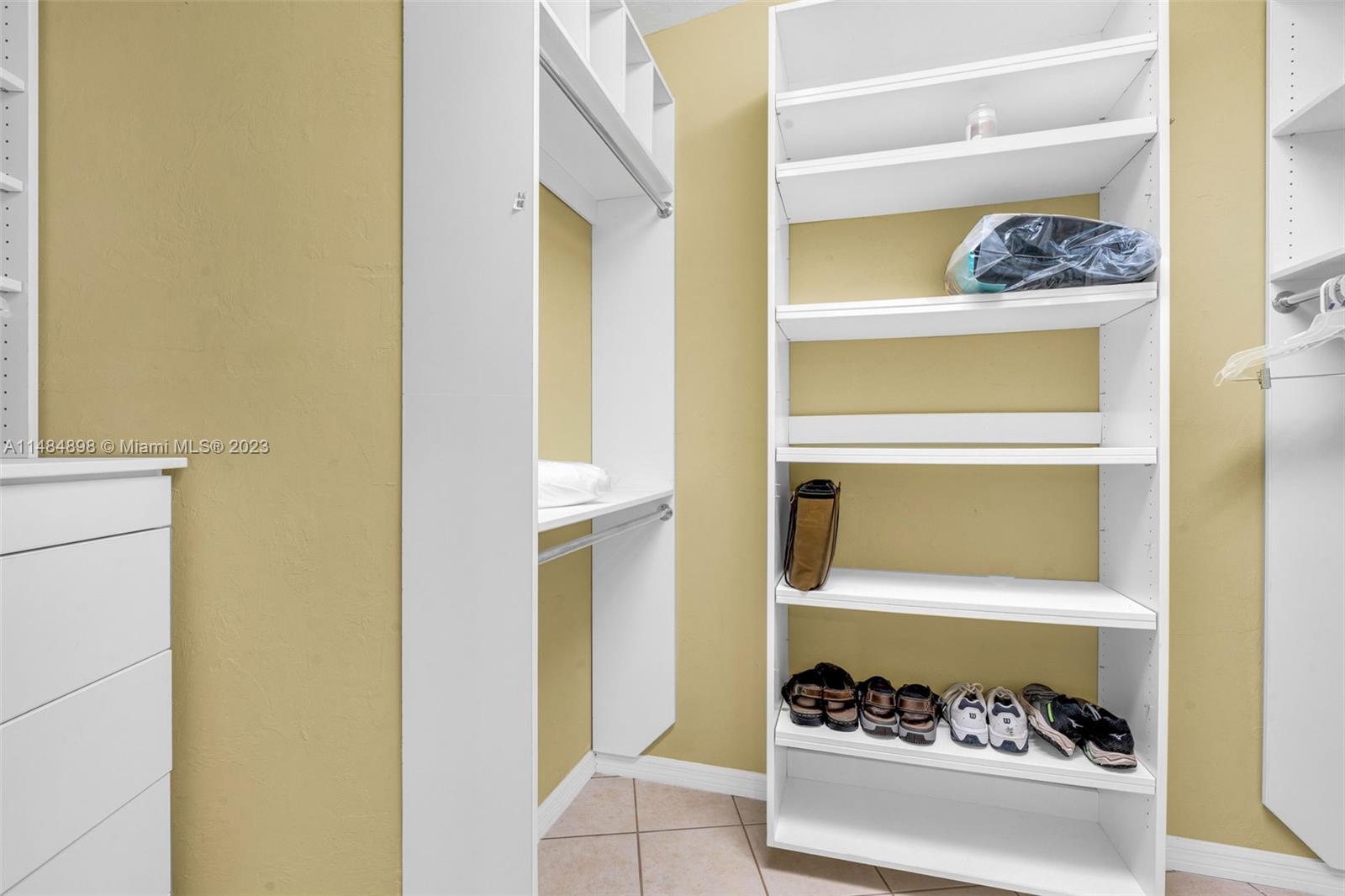 PORT LARGO 3RD ADD - Residential