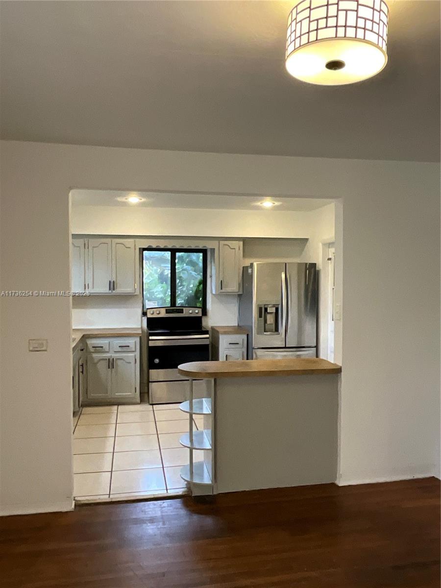 CRESTWOOD - Residential