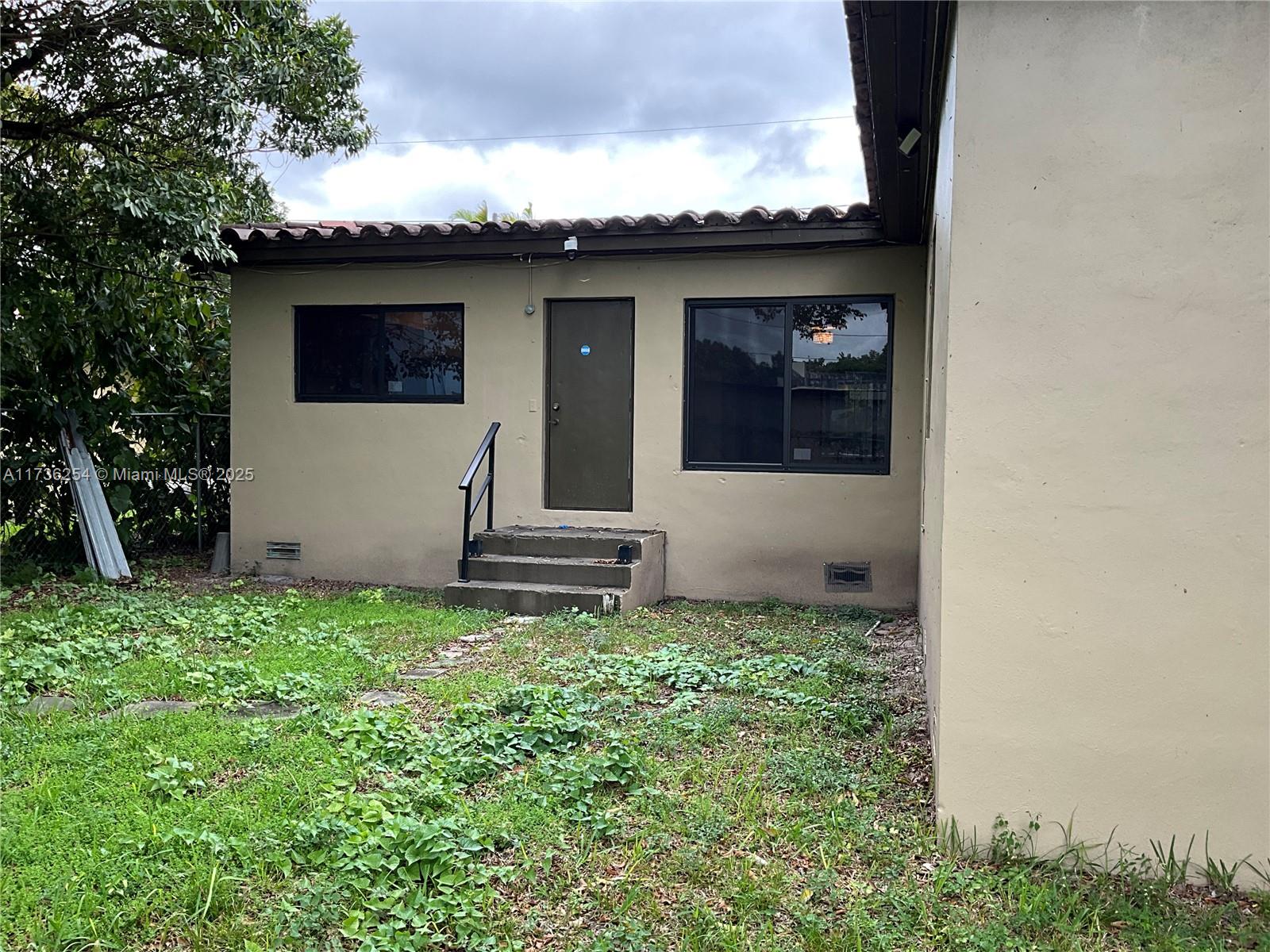 CRESTWOOD - Residential