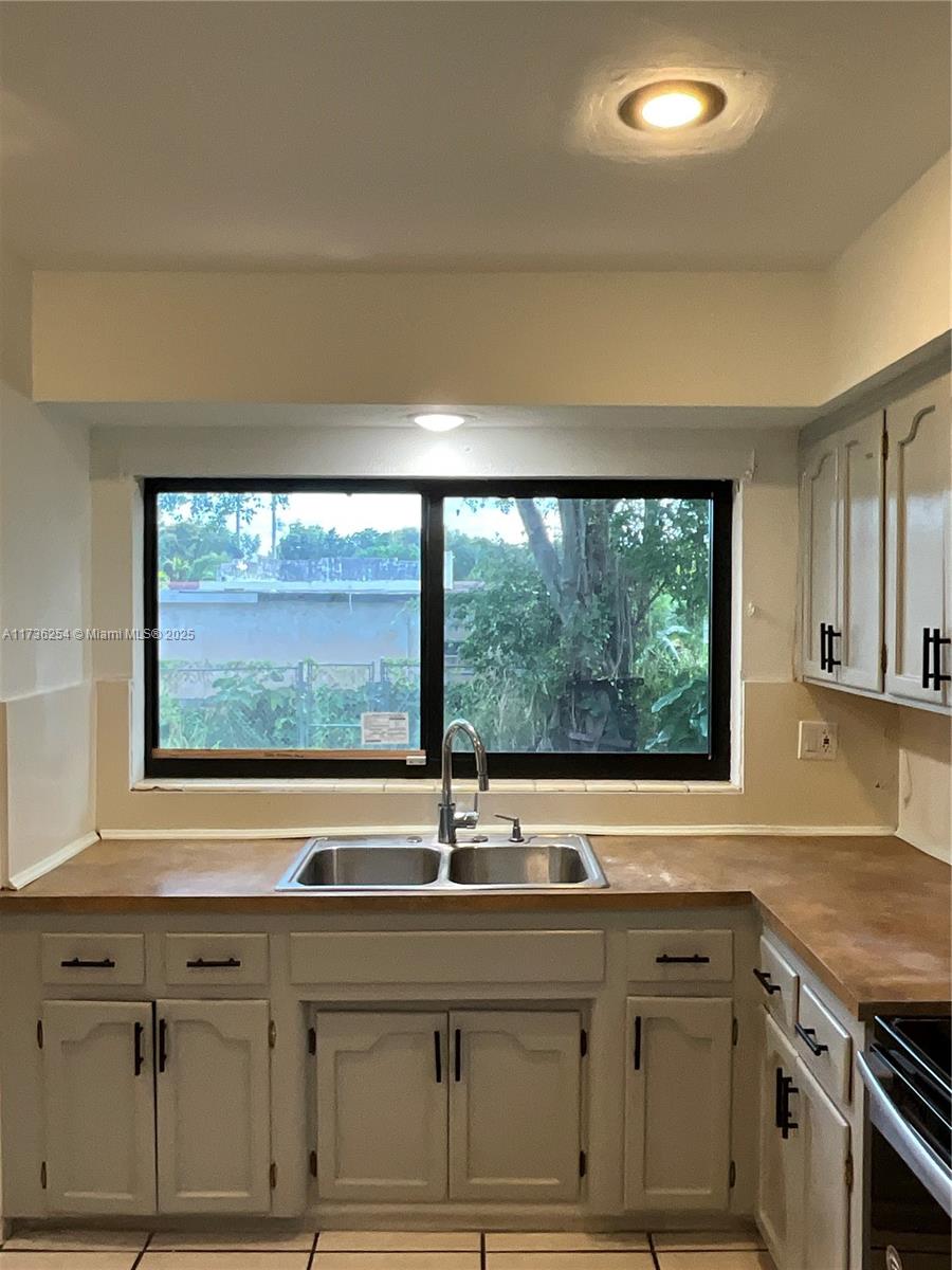 CRESTWOOD - Residential