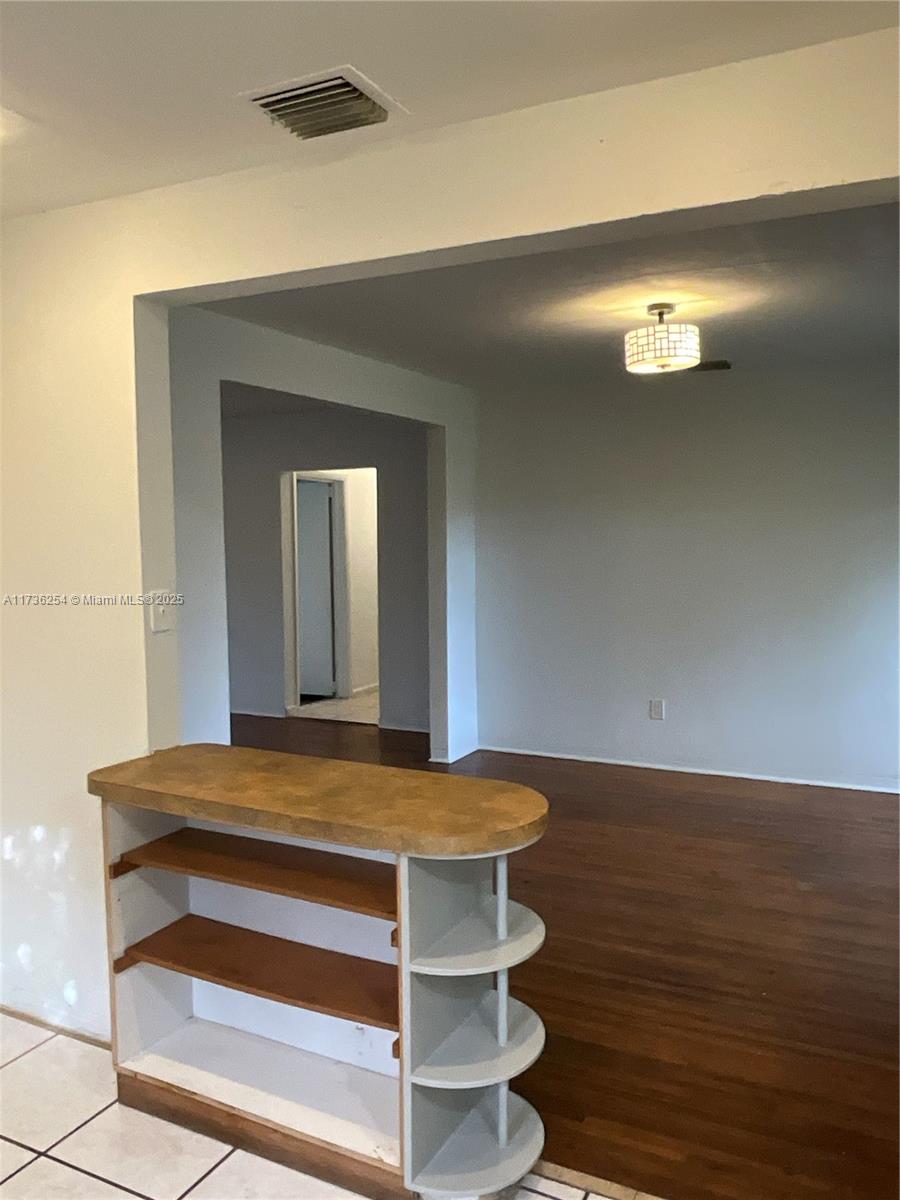 CRESTWOOD - Residential