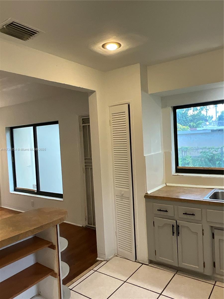CRESTWOOD - Residential