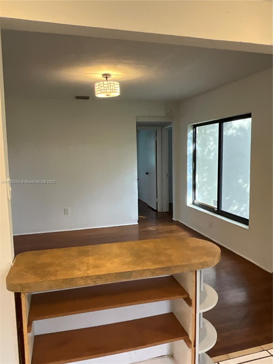 CRESTWOOD - Residential