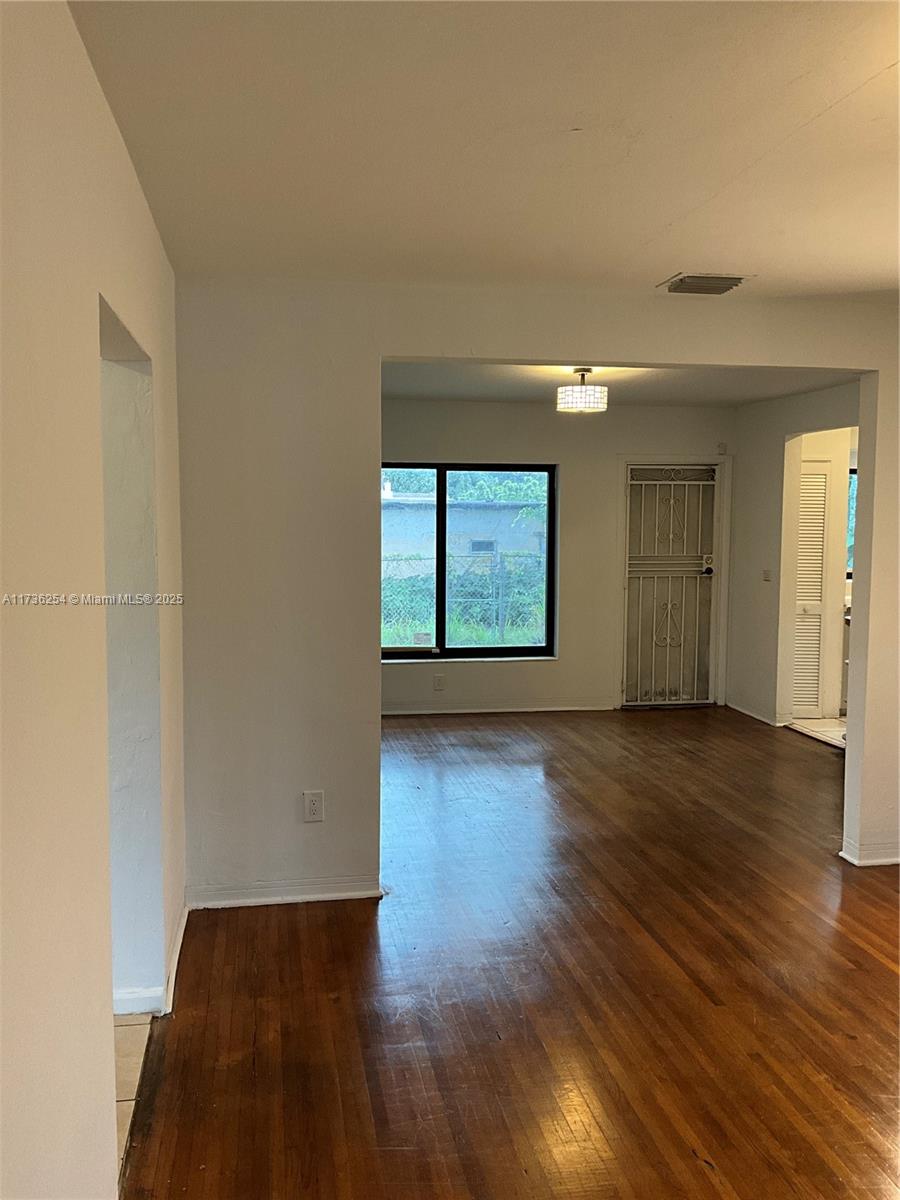 CRESTWOOD - Residential