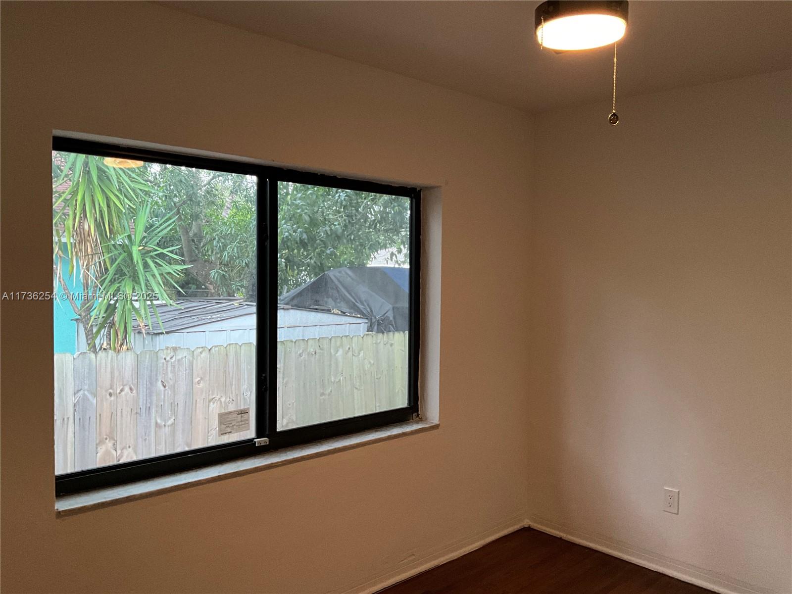 CRESTWOOD - Residential
