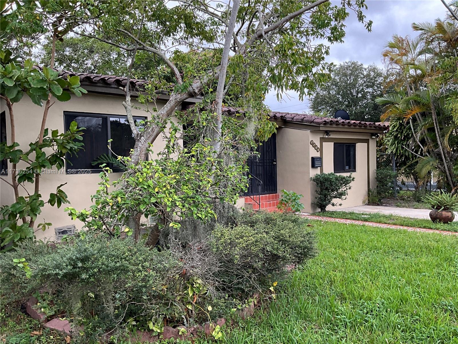 CRESTWOOD - Residential