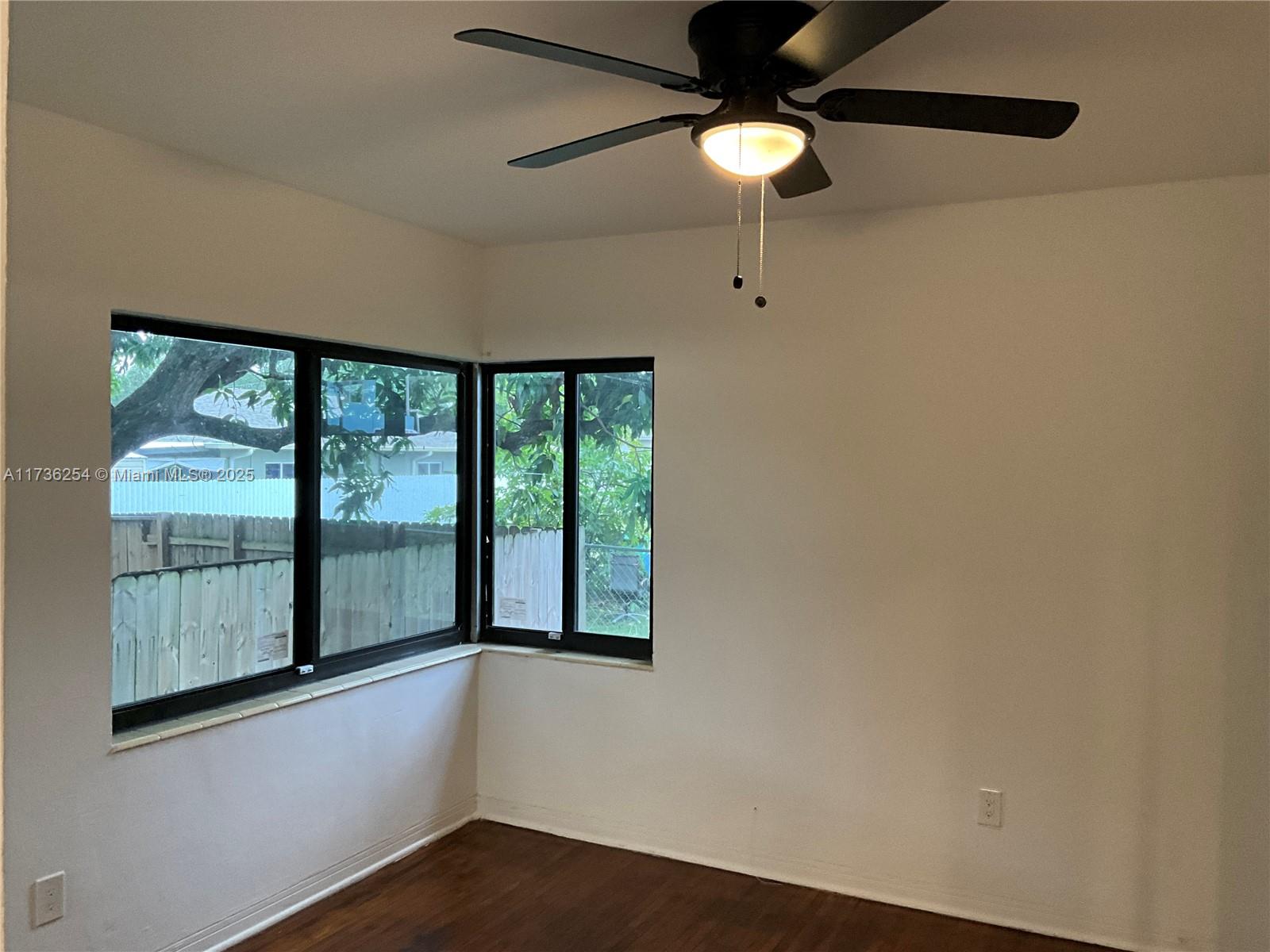 CRESTWOOD - Residential