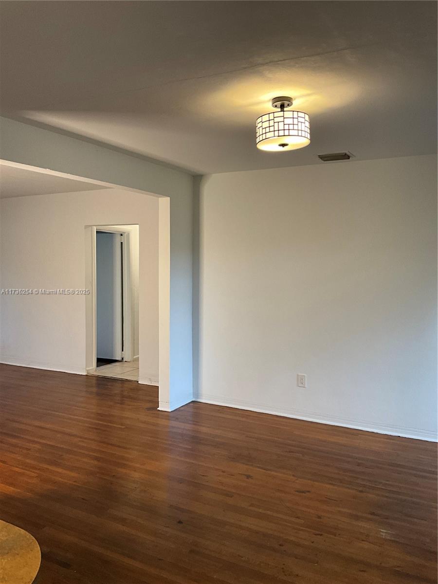 CRESTWOOD - Residential