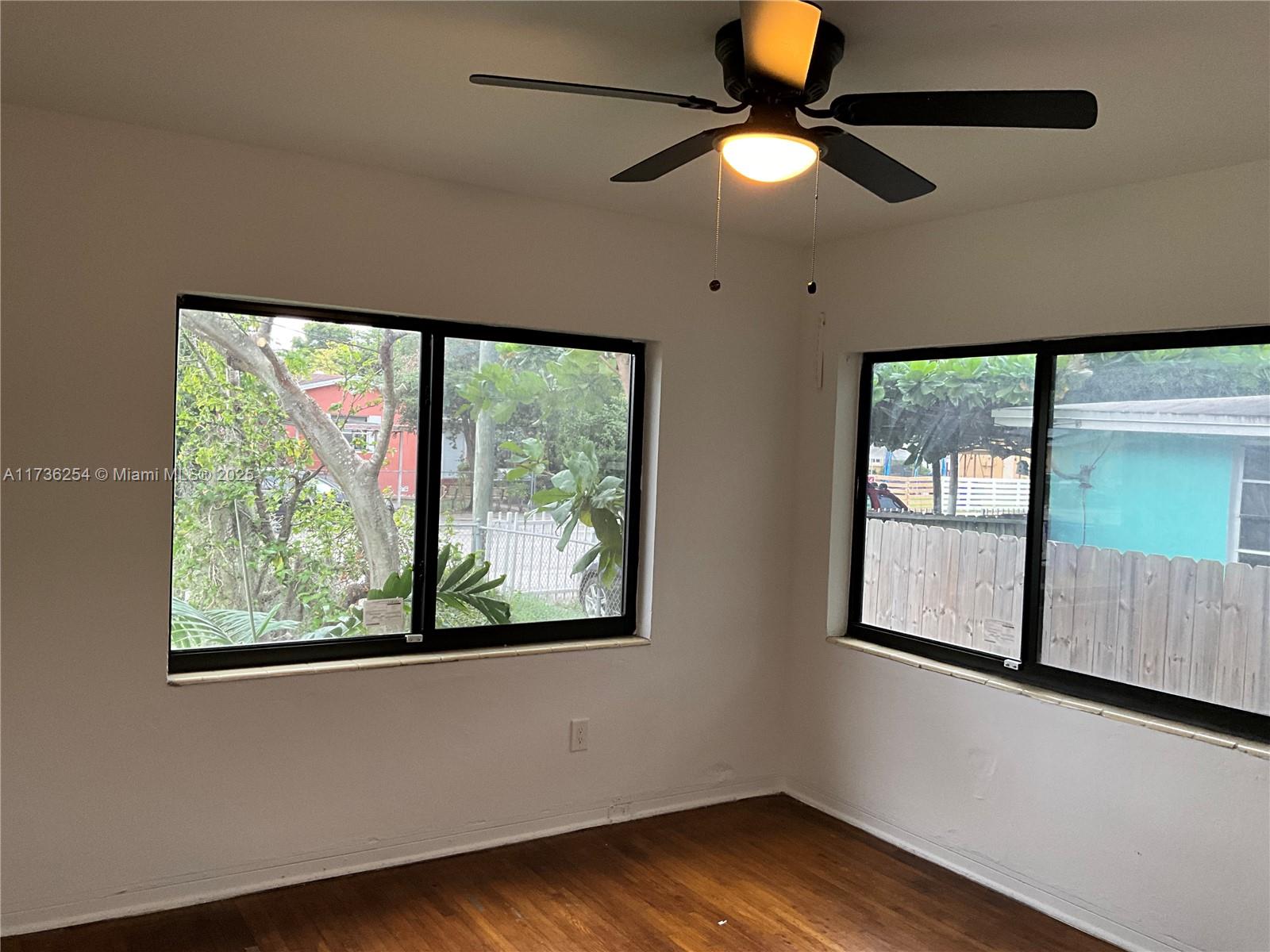 CRESTWOOD - Residential