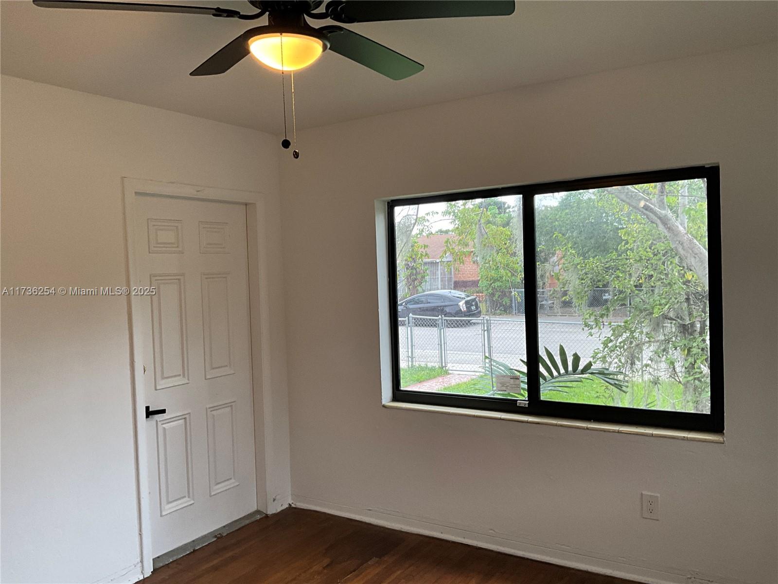 CRESTWOOD - Residential