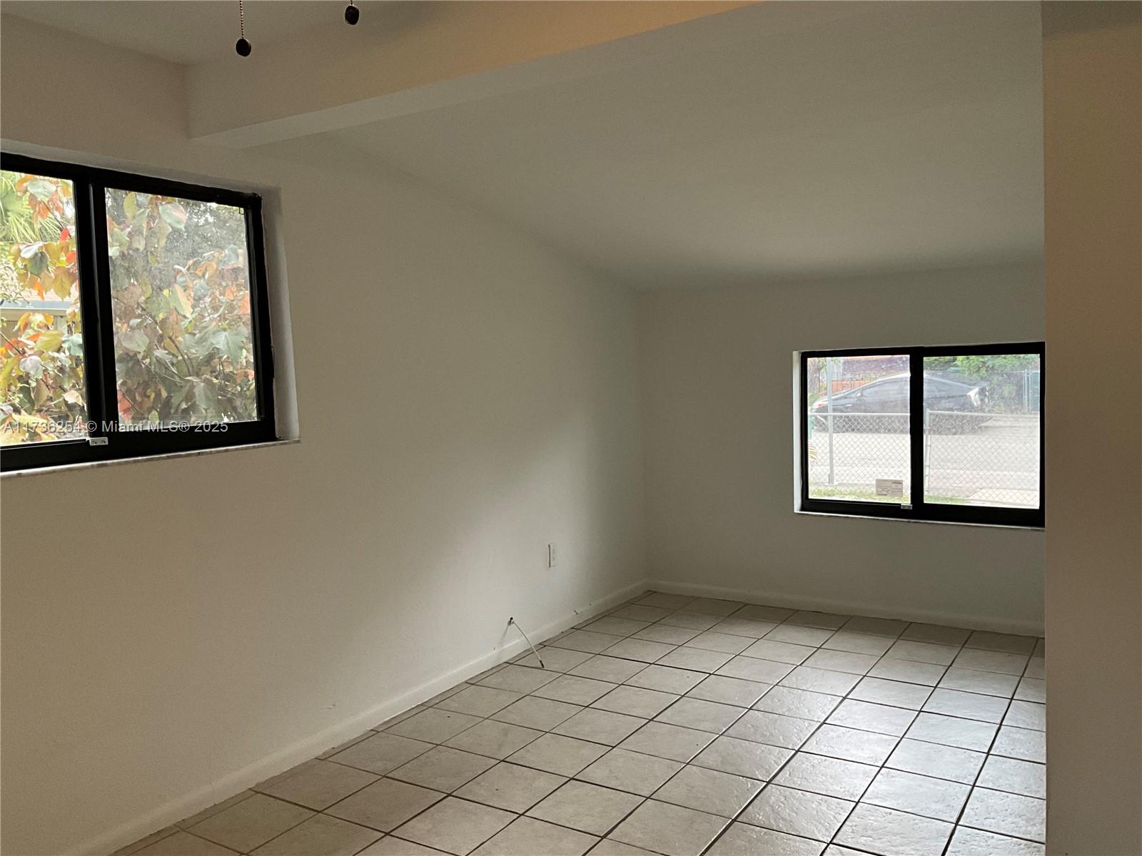 CRESTWOOD - Residential