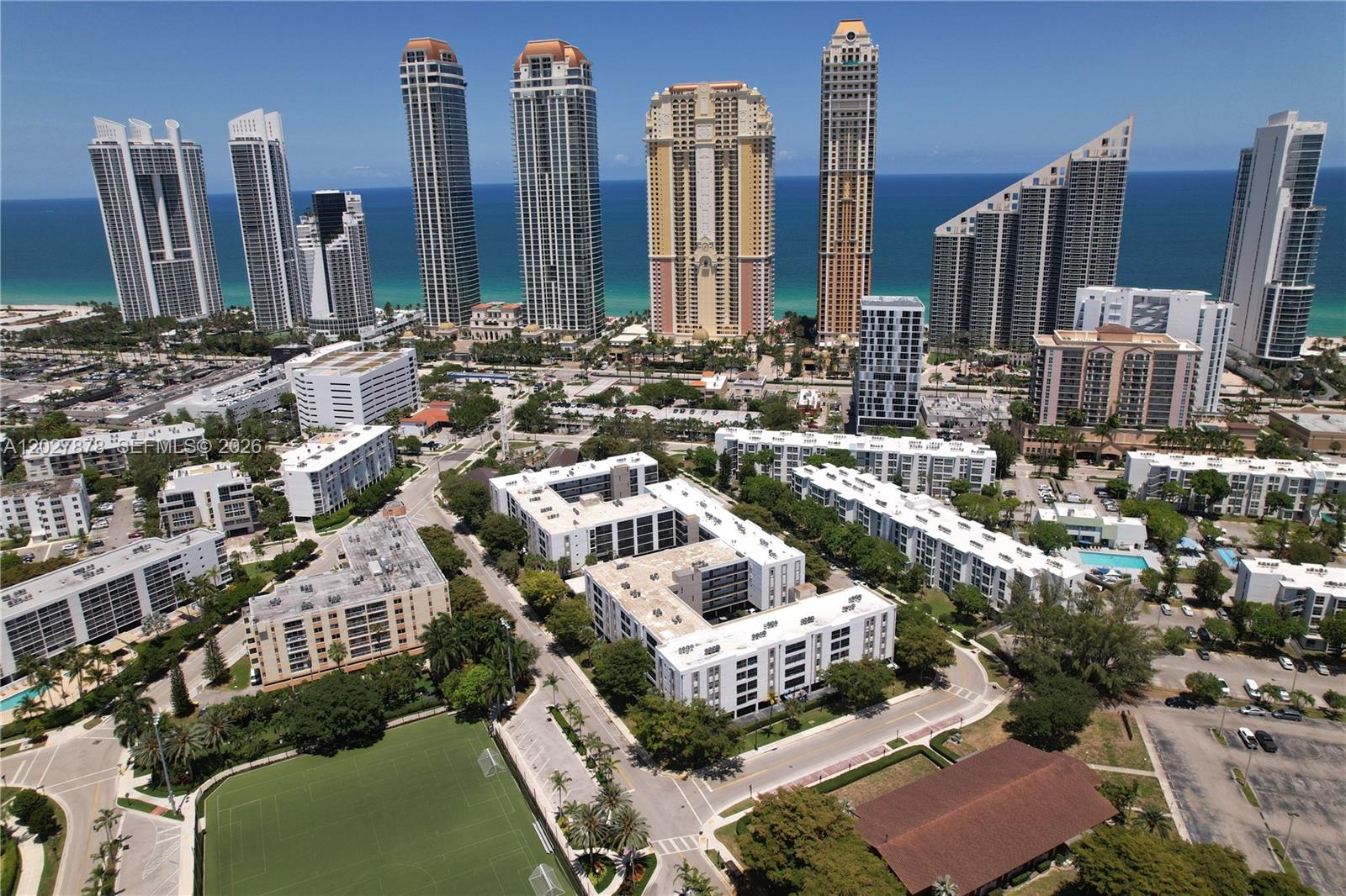 LE CARTIER CONDO - Residential