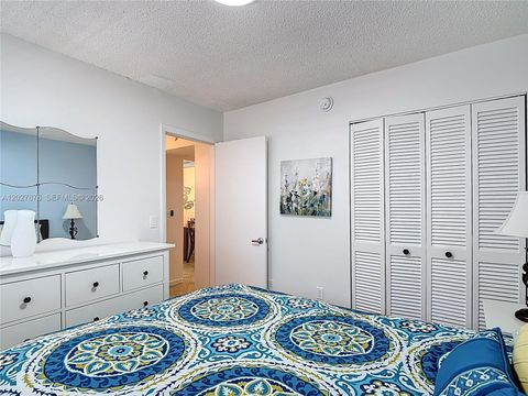 Tiny photo for 201 178th Dr #315, Sunny Isles Beach, FL 33160 (MLS # A12027878)