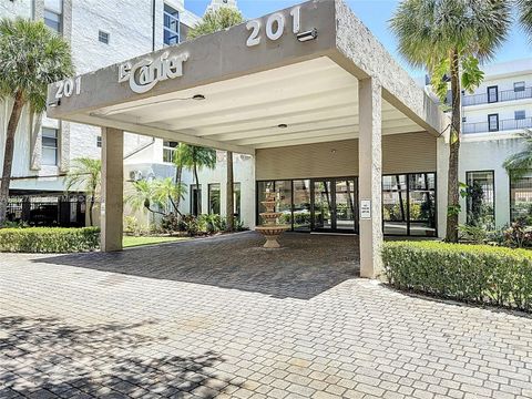 Tiny photo for 201 178th Dr #315, Sunny Isles Beach, FL 33160 (MLS # A12027878)