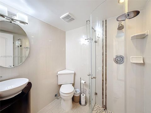 Tiny photo for 201 178th Dr #315, Sunny Isles Beach, FL 33160 (MLS # A12027878)