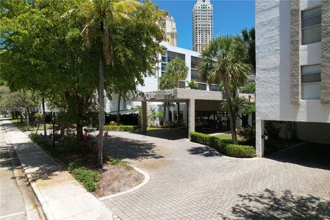 Tiny photo for 201 178th Dr #315, Sunny Isles Beach, FL 33160 (MLS # A12027878)