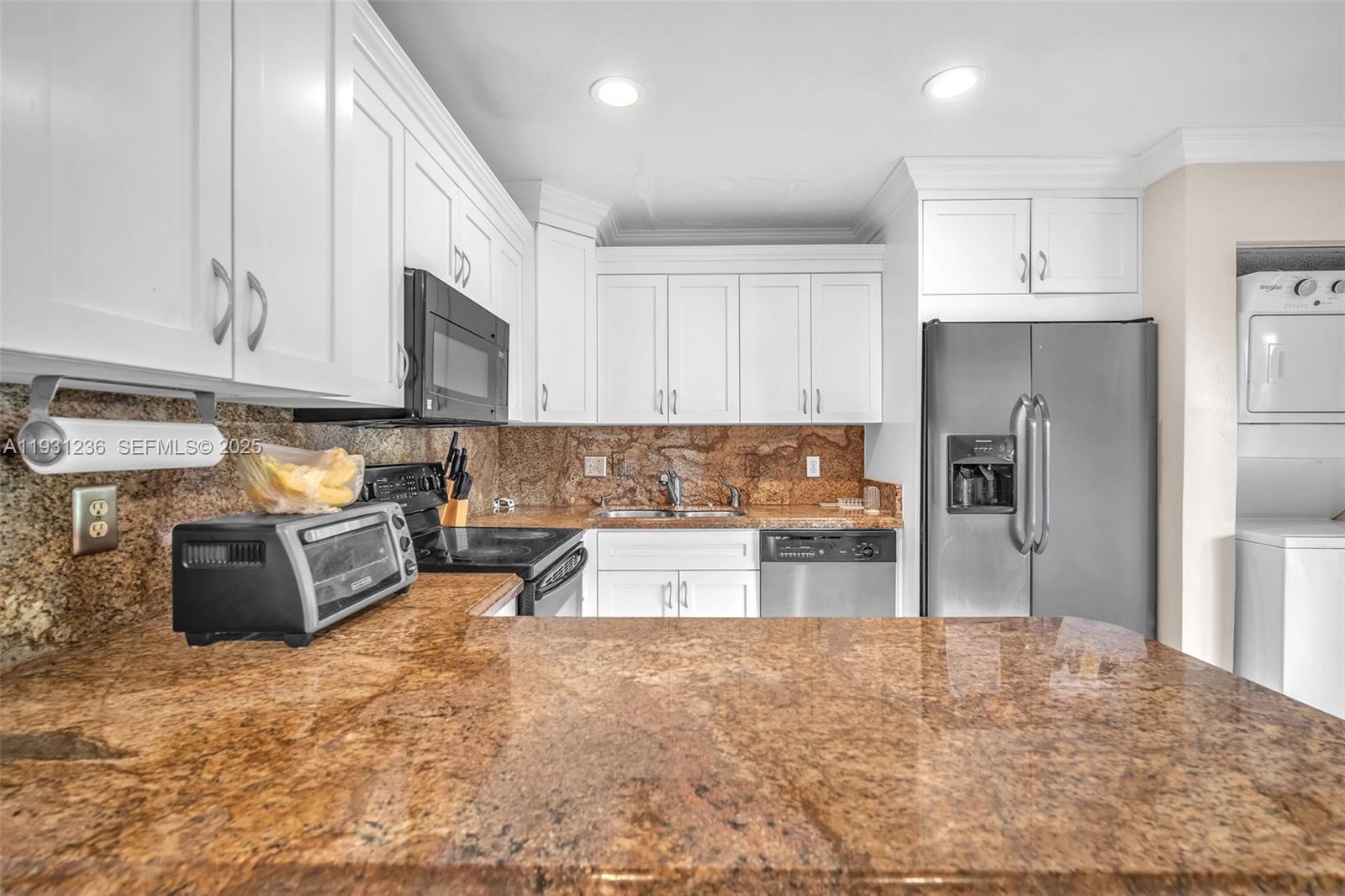 VILLAGE AT BLUE LAKE COND - Residential