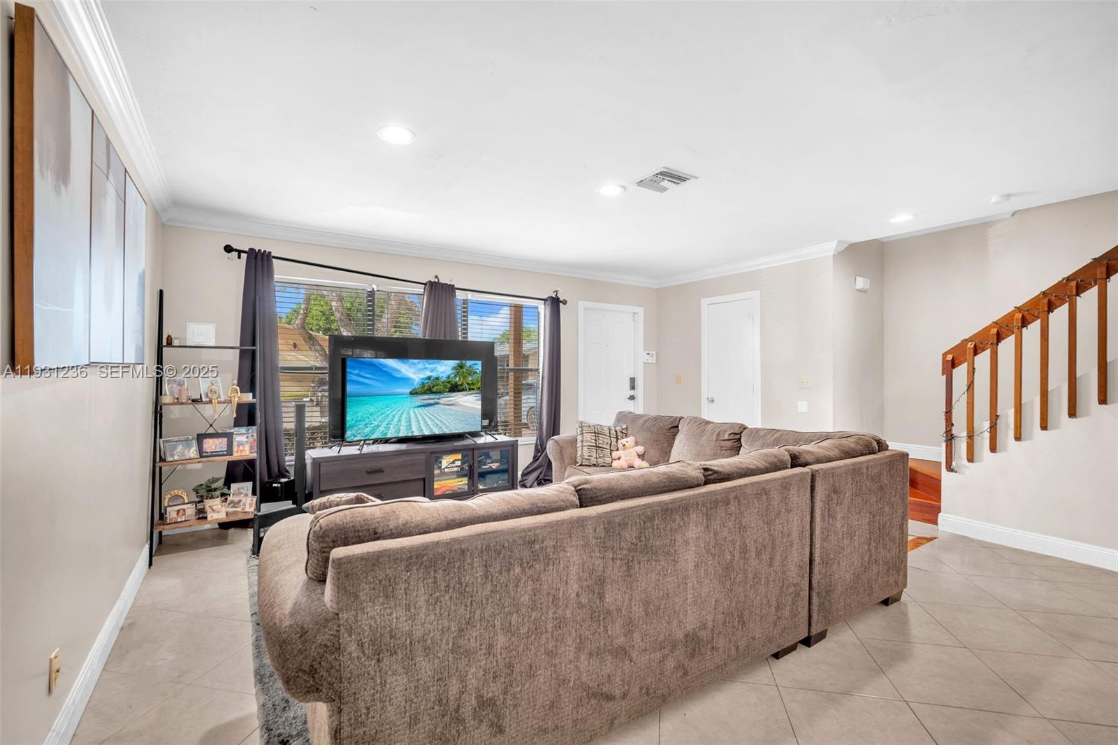 VILLAGE AT BLUE LAKE COND - Residential