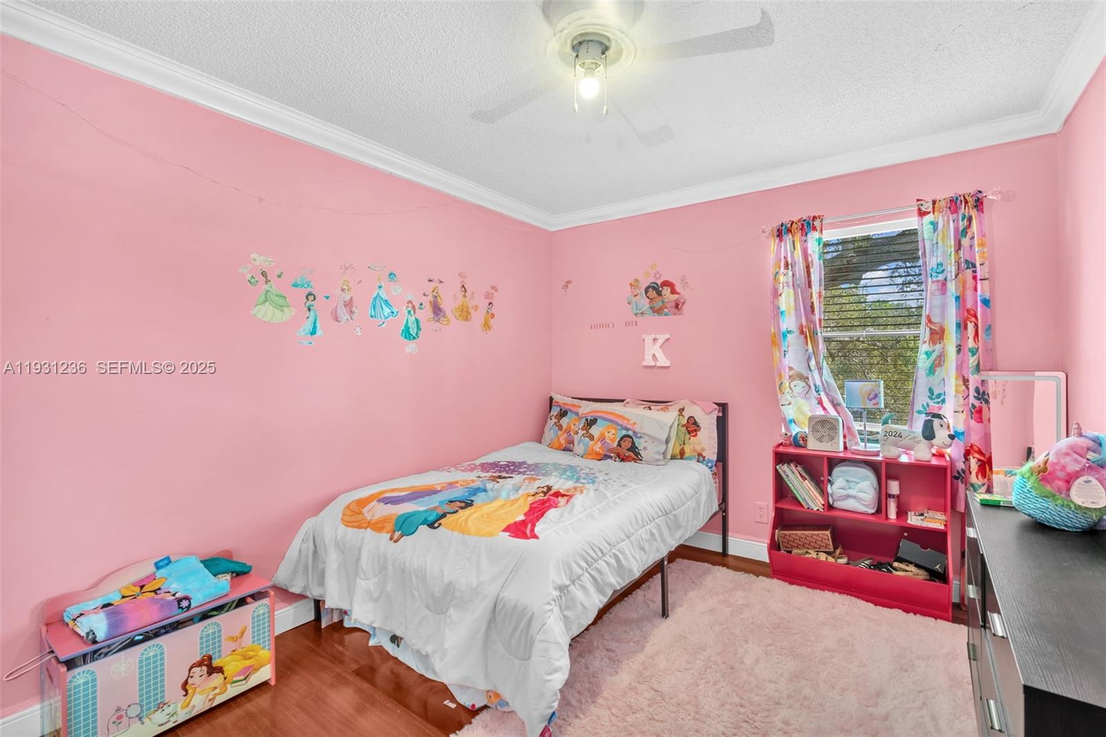 VILLAGE AT BLUE LAKE COND - Residential