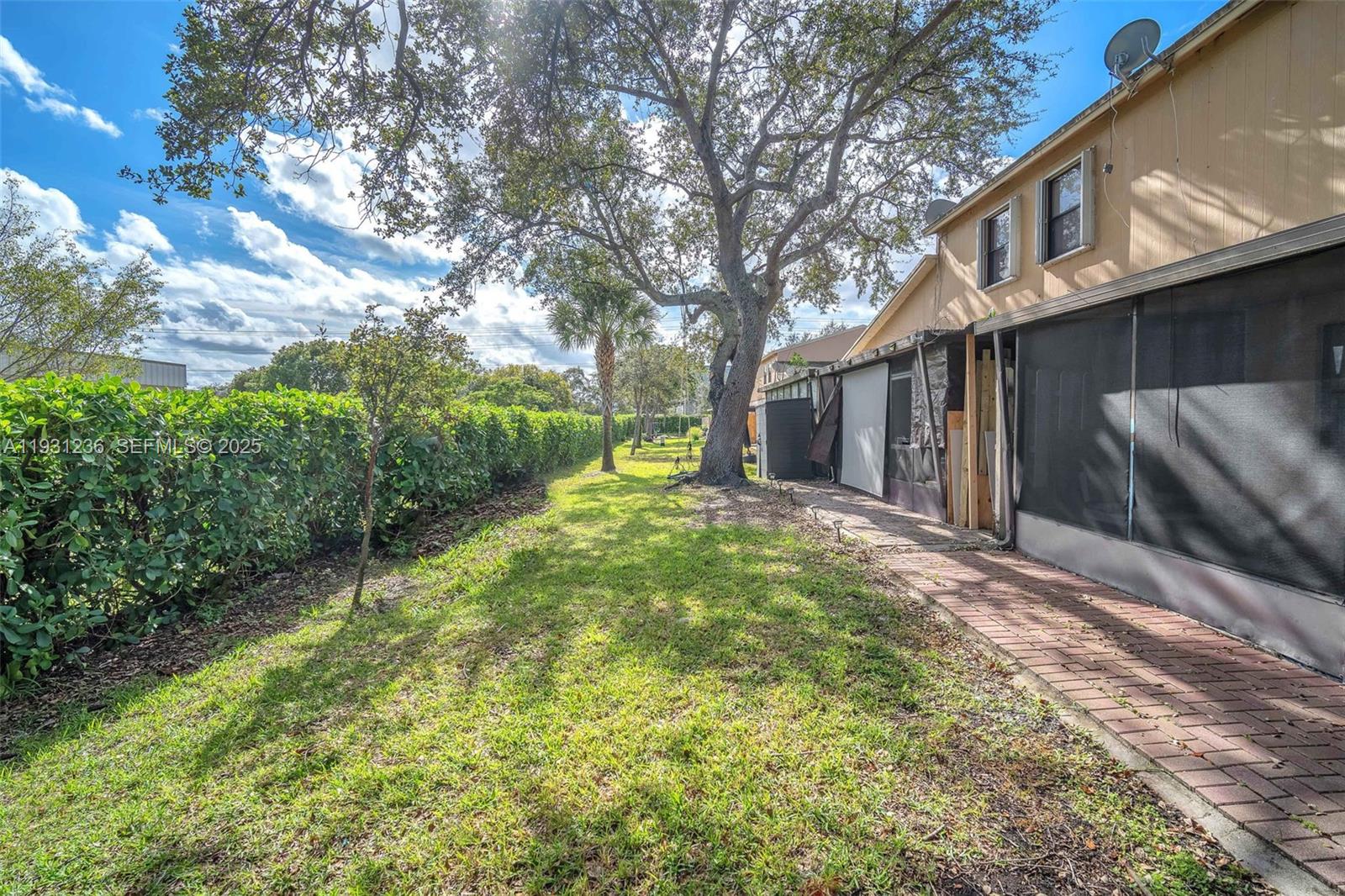 VILLAGE AT BLUE LAKE COND - Residential