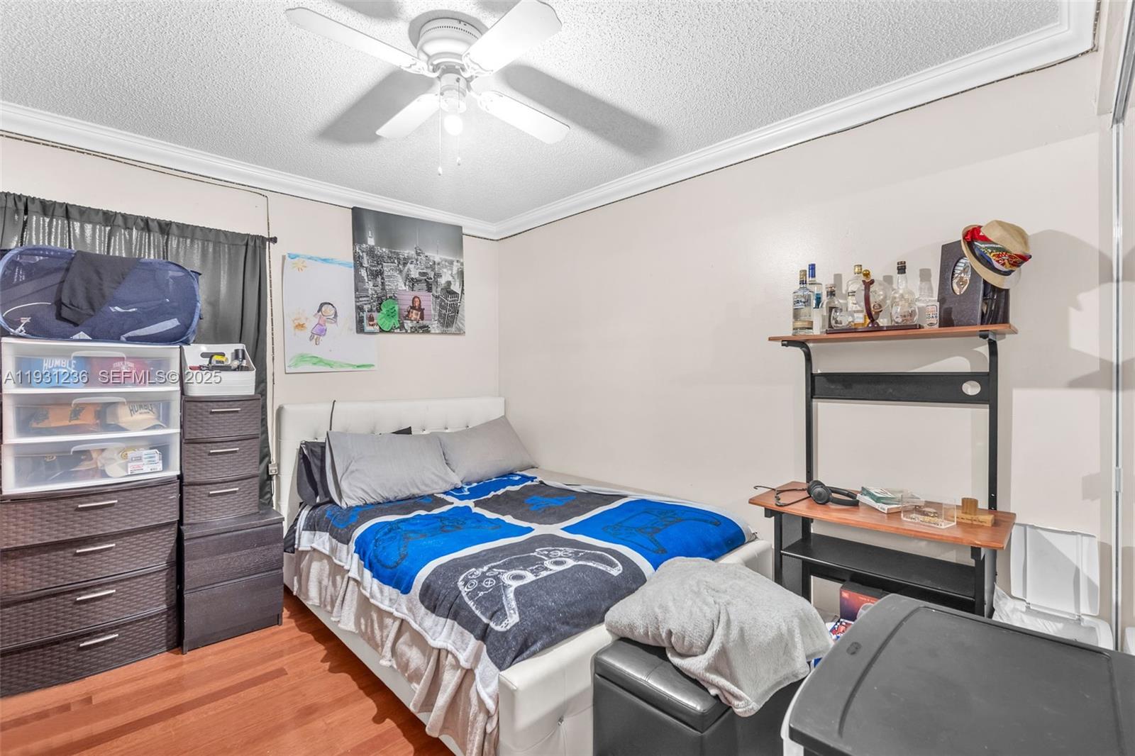 VILLAGE AT BLUE LAKE COND - Residential