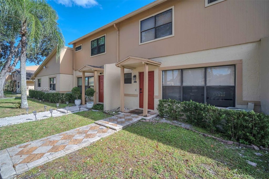 Photo of 3370 N Beau Rivage Dr #3N, Pompano Beach, FL 33064 (MLS # A11931236)