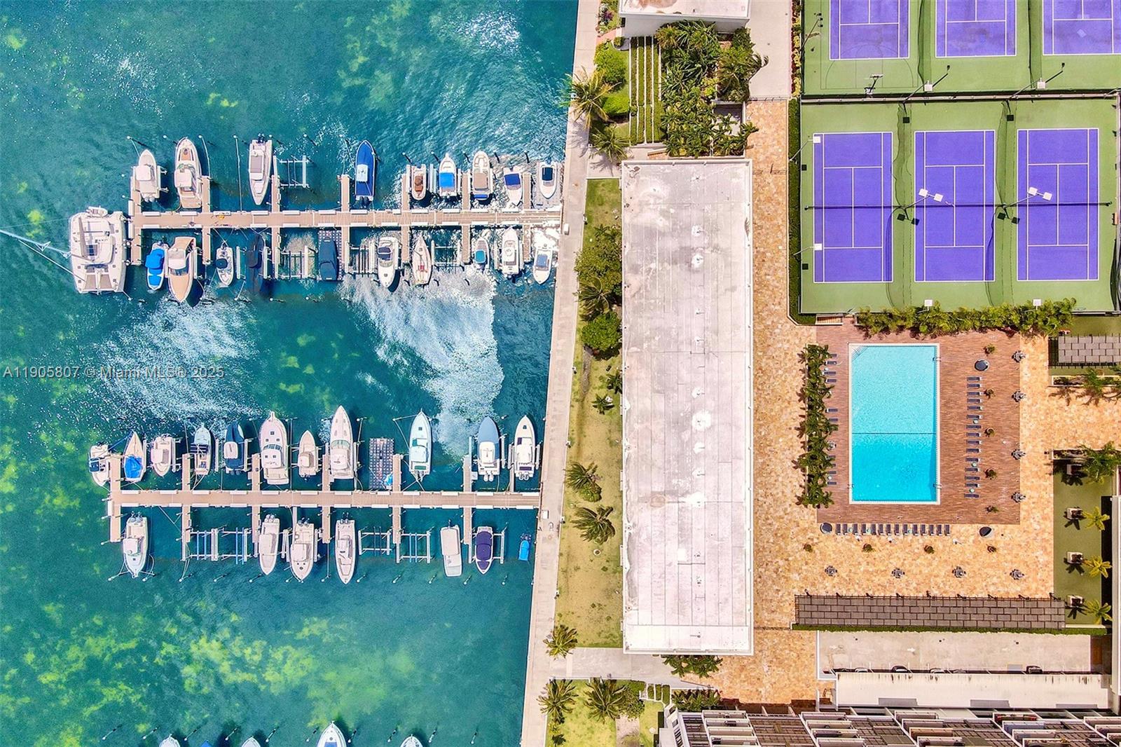 BRICKELL PLACE CONDO - Residential Lease