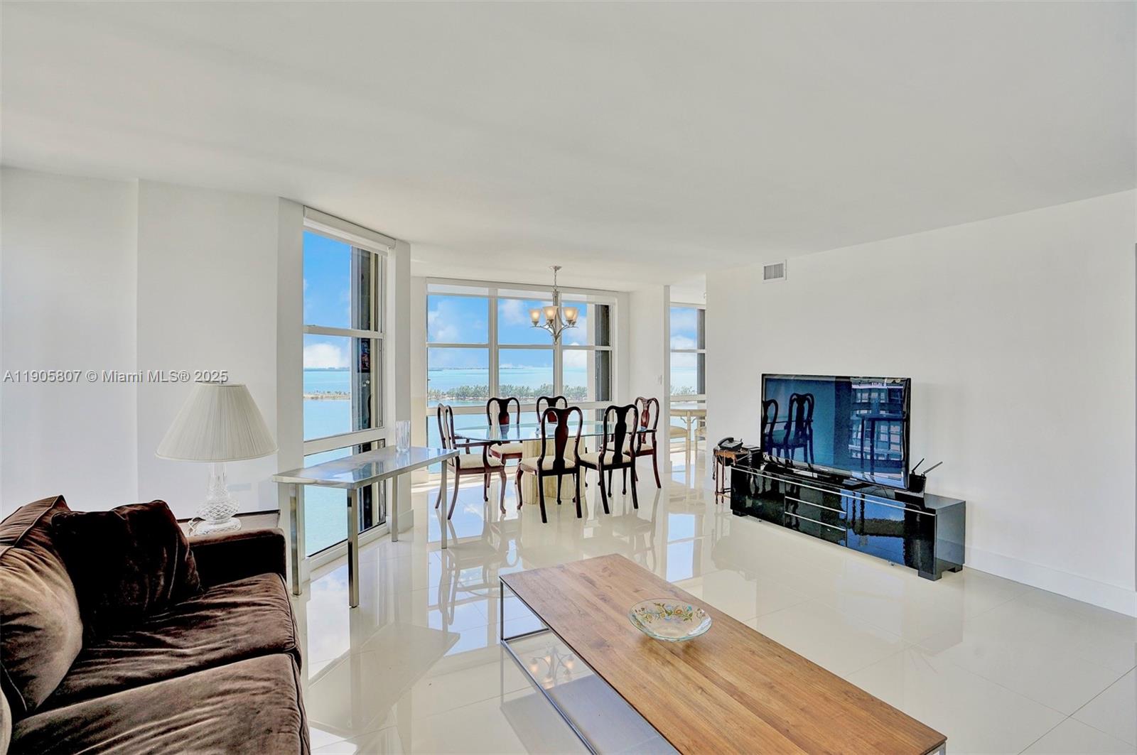 BRICKELL PLACE CONDO - Residential Lease