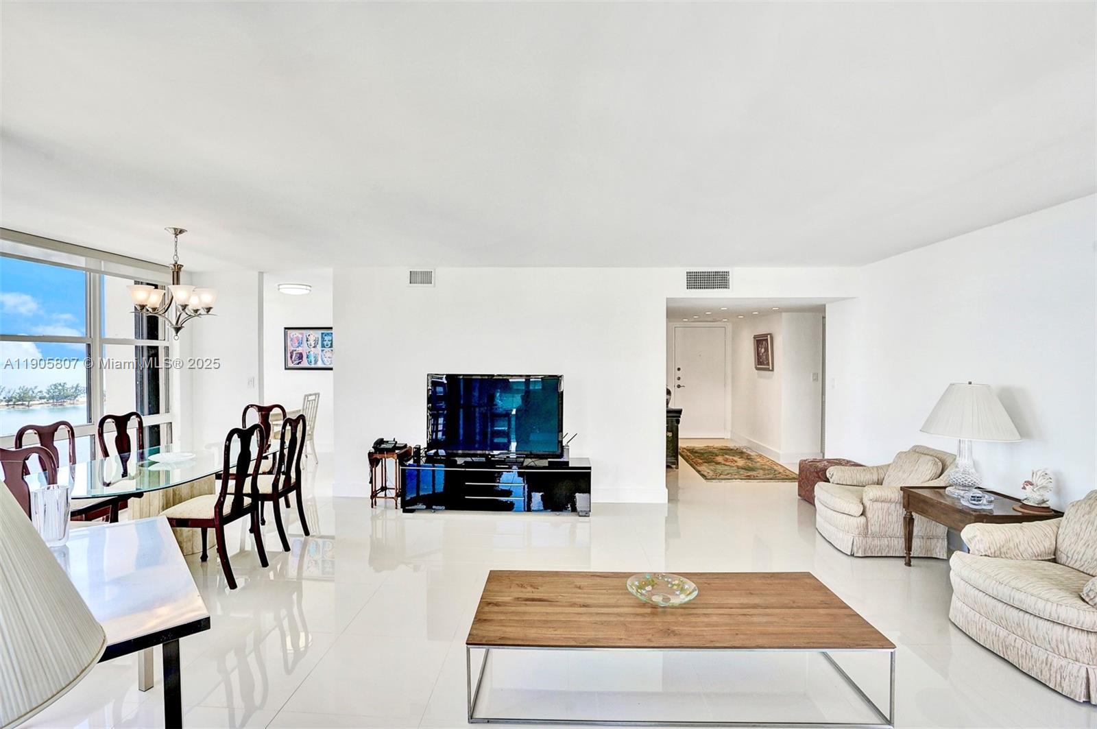 BRICKELL PLACE CONDO - Residential Lease