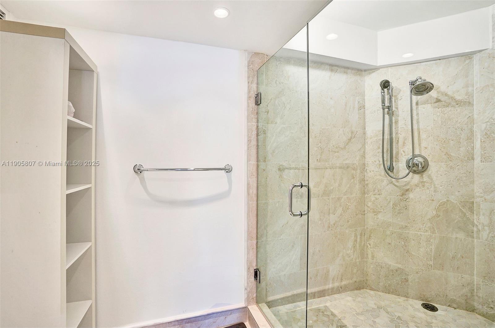 BRICKELL PLACE CONDO - Residential Lease