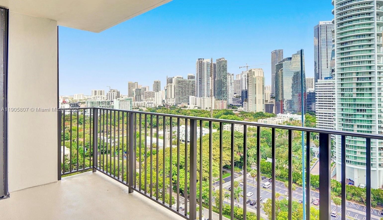 BRICKELL PLACE CONDO - Residential Lease