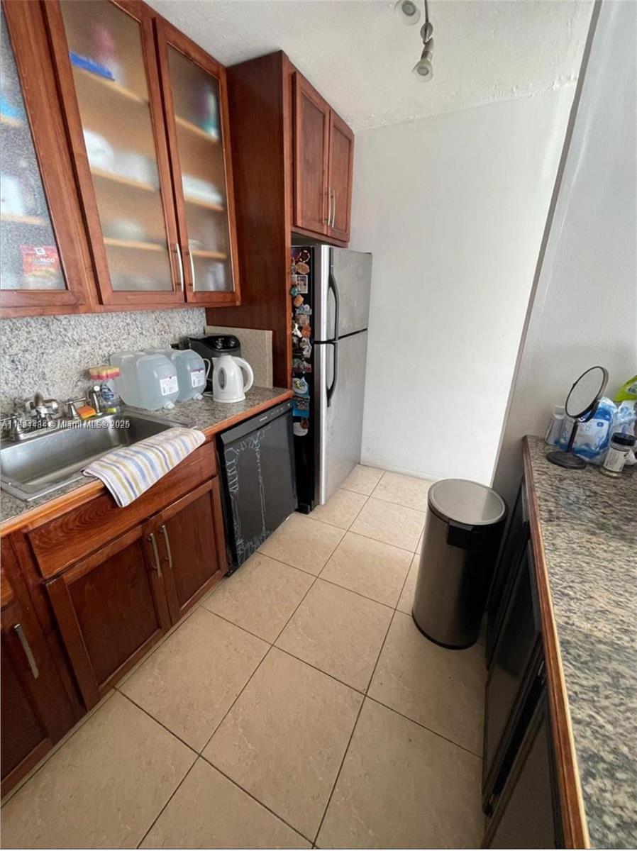 Live Oak Condominiums - Residential
