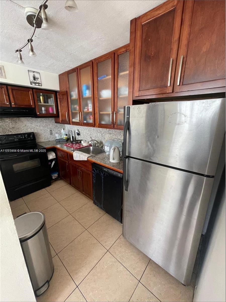 Live Oak Condominiums - Residential
