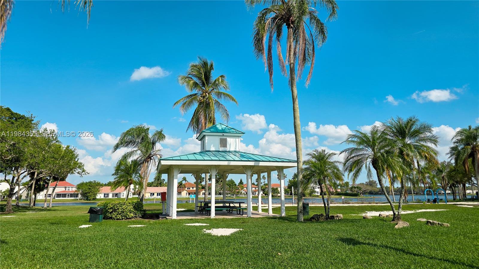 SILVER LAKES AT PEMBROKE - Residential Lease